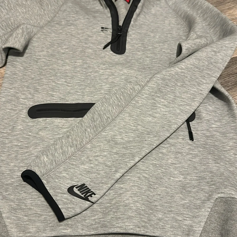 Nike Tech Gray Pullover Hoodie with Black Accents